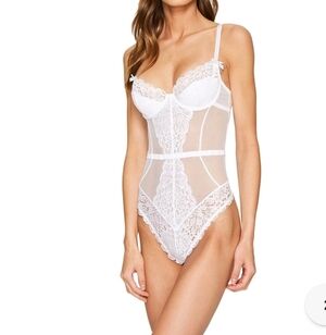 L'Agent by Agent Provocateur Reia Underwire Bodysuit White/ivory Size 32B